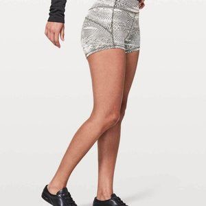 Lululemon In Movement Short 2.5" - Swerve Vapor Metal Grey - NWT - Size 4